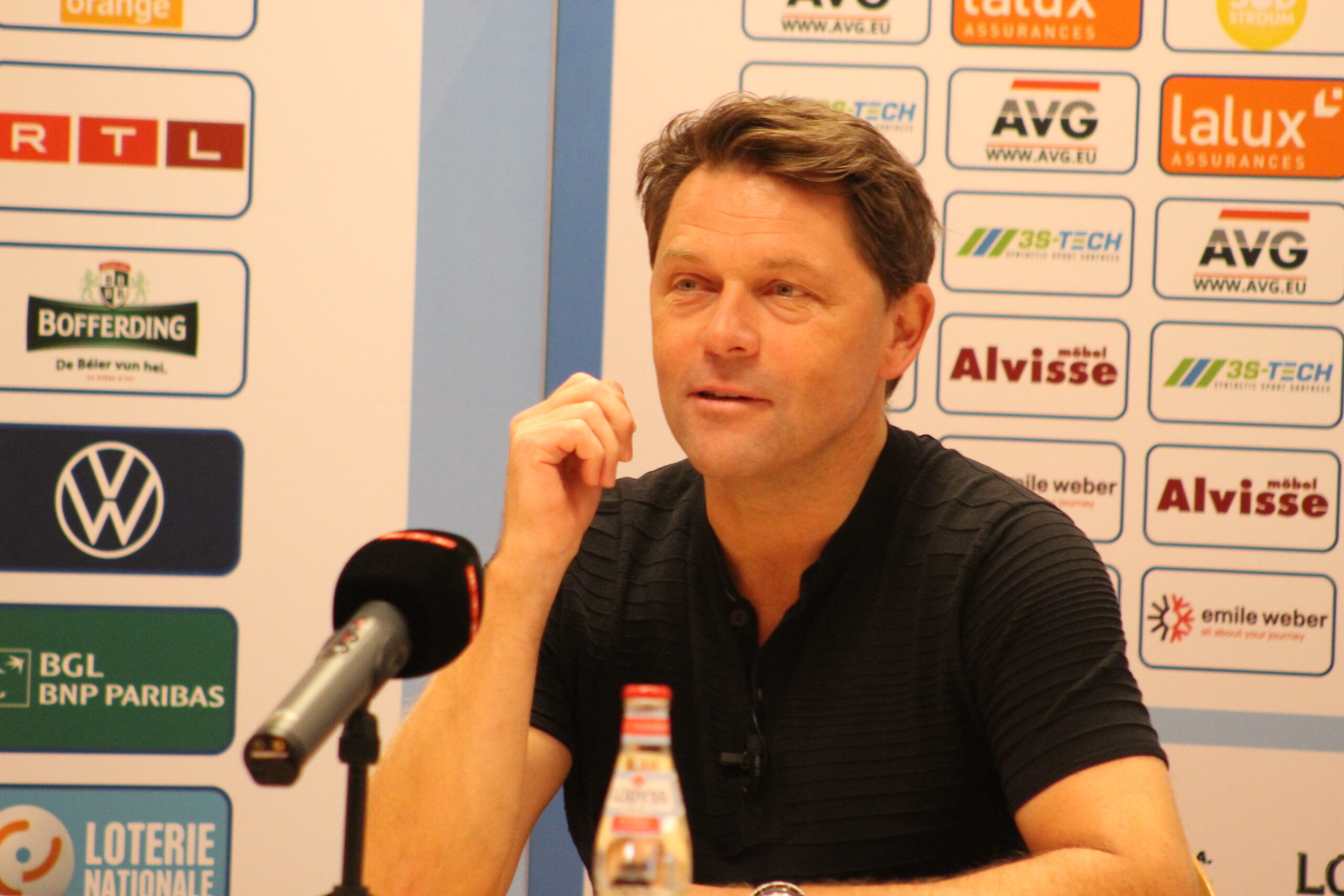 Luc Holtz donne sa liste depuis le CFN de Mondercange
