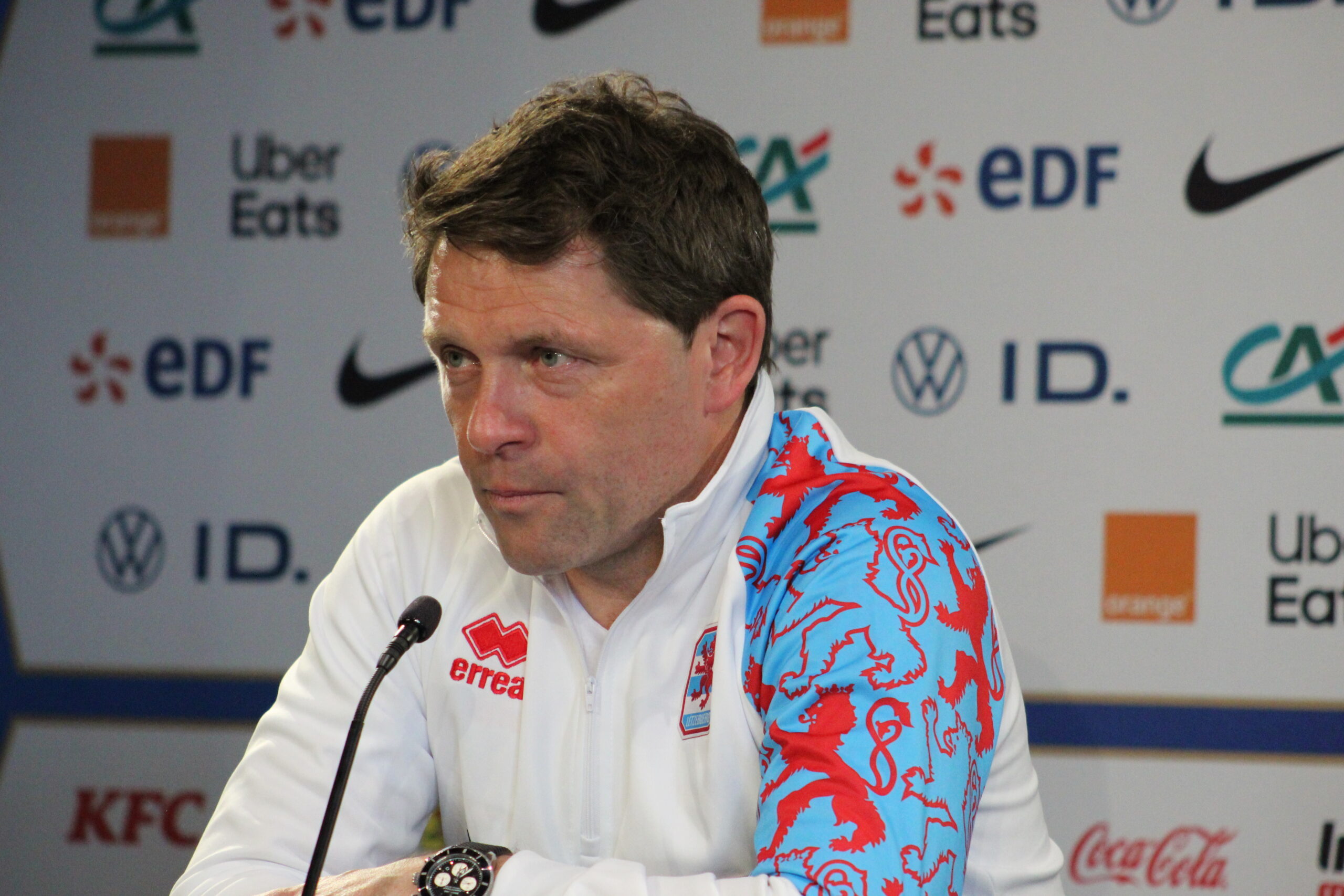Luc Holtz avant le match Luxembourg-Suède