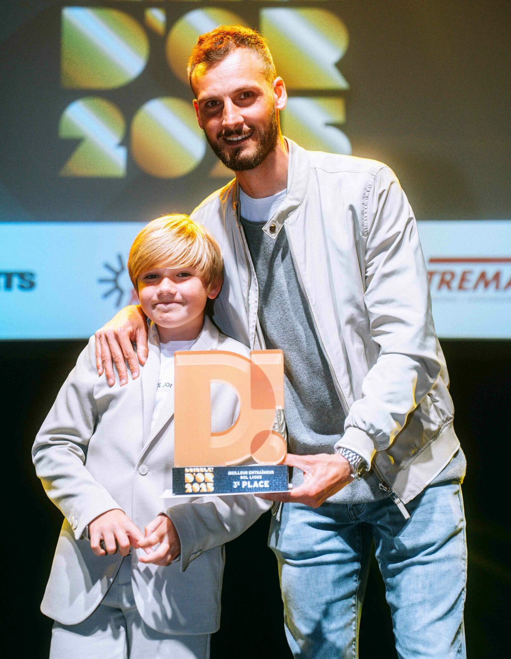 Stefano Bensi Dribble! de bronze